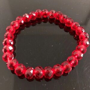 * Czech Crystal Red Bracelet 7”-8” stretchy NEW Gorgeous!